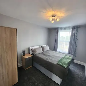 https://comfy-1-bedroom-flat.brighton-hotels-england.com