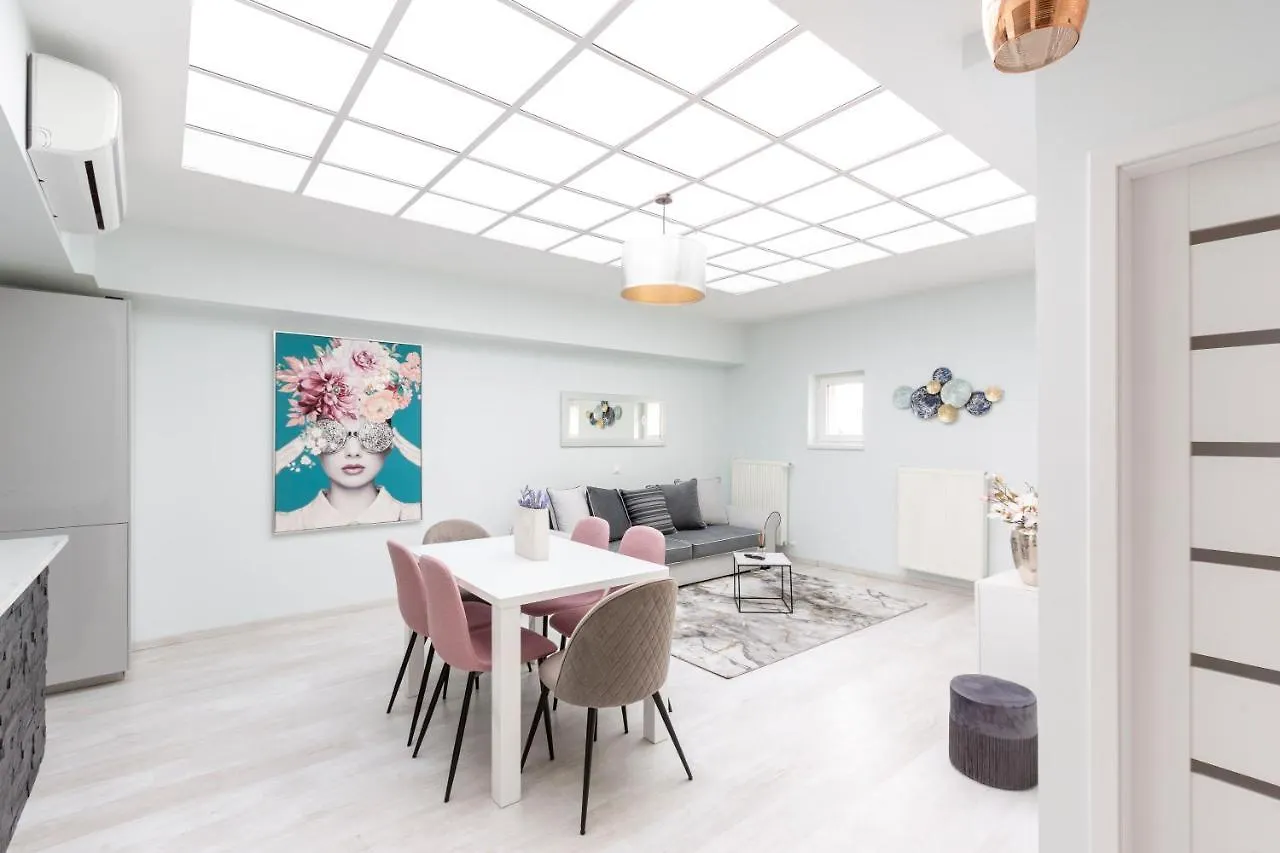 Luxurious Karoly Apartment In The Heart Of Budapest