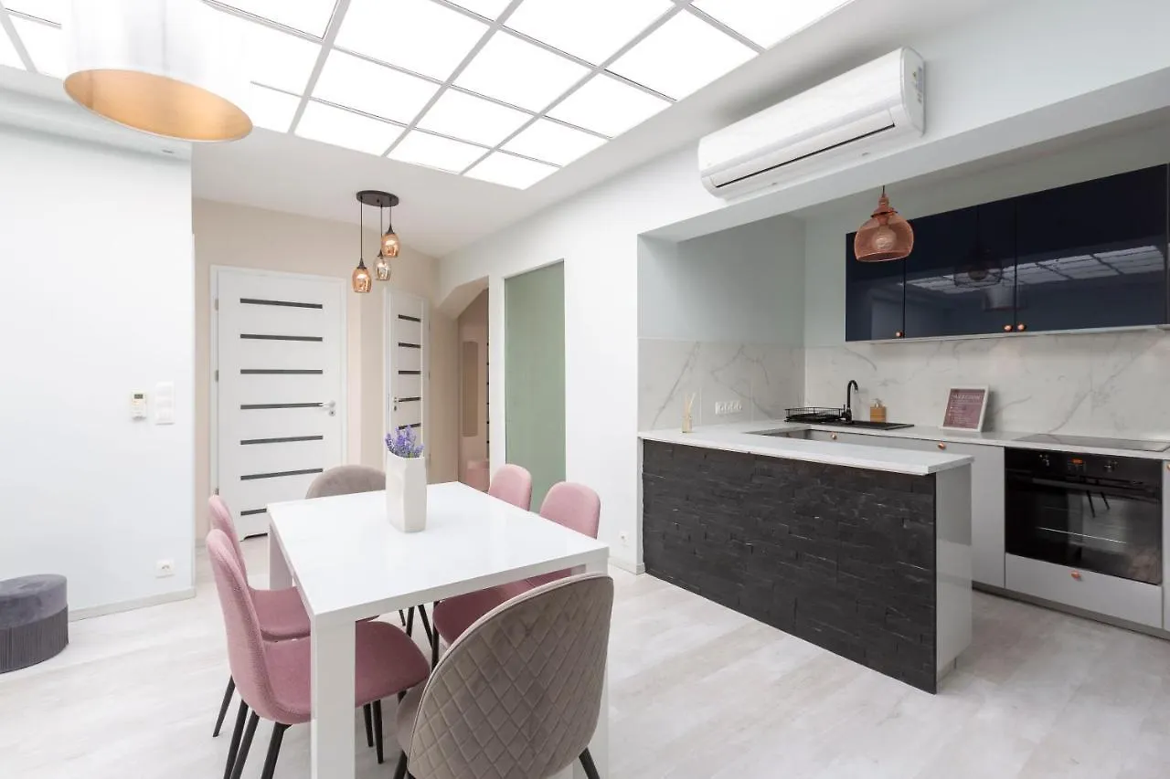 Luxurious Karoly Apartment In The Heart Of Budapešť 0*,