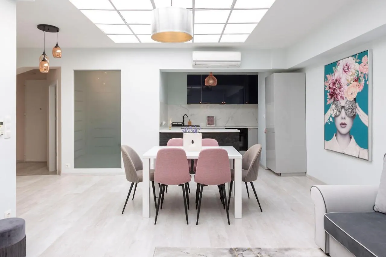 Luxurious Karoly Apartment In The Heart Of Budapešť