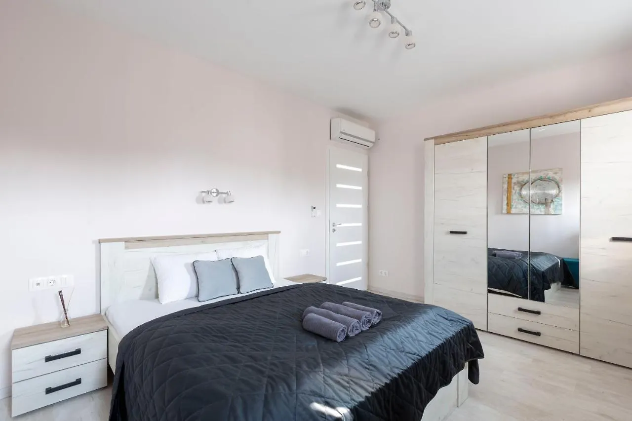 Luxurious Karoly Apartment In The Heart Of Budapešť
